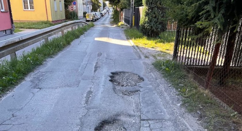 Ul. Słoneczna od dawna prosi się o remont