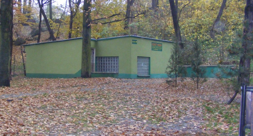 Dwa szalety miejskie na całe Starachowice to za mało - twierdzą mieszkańcy