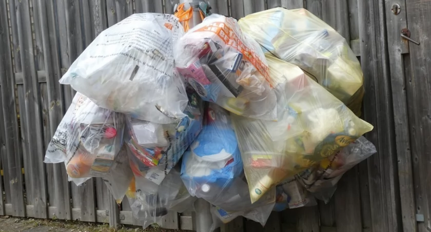Zdjęcie ilustracyjne: plastikowe odpady