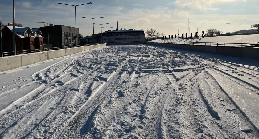 Parking Dwupoziomowy w Starachowicach Dolnych - Zimowy Test Funkcjonalności