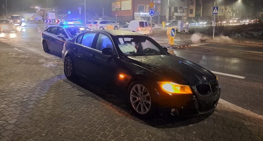 Przyczyny i okoliczności kolizji wyjaśniają stróże prawa