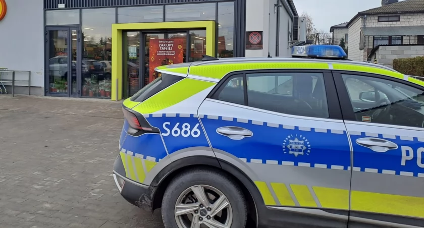 Do napadu doszło ok. godz. 12, w jednym ze sklepów w Mircu