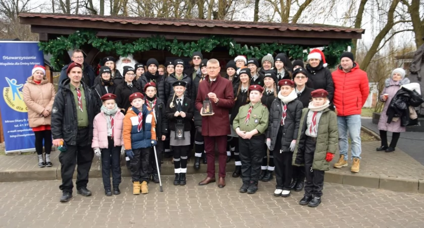 Wydarzenia, Pierwszy Jarmark Bożonarodzeniowy Mircu pewno ostatni! - zdjęcie, fotografia
