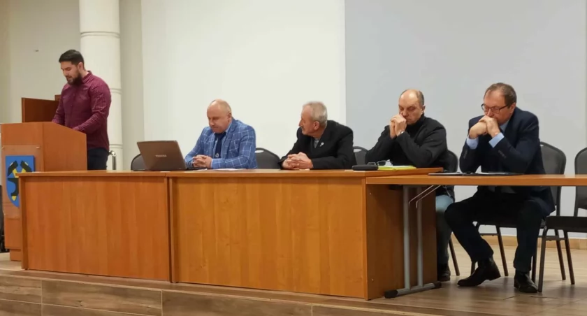 Rafał Spika (na zdj.) drugi od lewej został prezesem Koła PZW w Starachowicach 