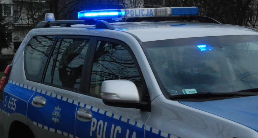 Policja apeluje o ostrożność w transakcjach internetowych oraz zaleca unikanie udostępniania poufnych danych osobowych