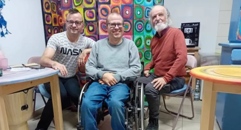 Krzysztof Korpik, Łukasz Kępa i Krzysztof Berent w Niebieskim Kredensie w Galerii Skałka 