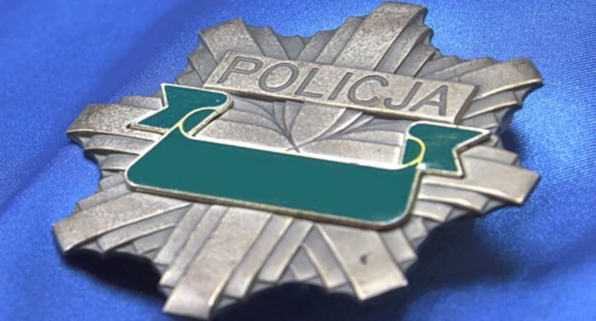 Policja apeluje do społeczności o rozwagę i ostrożność w kontaktach telefonicznych, zwłaszcza w przypadku nieoczekiwanych rozmów dotyczących transakcji finansowych
