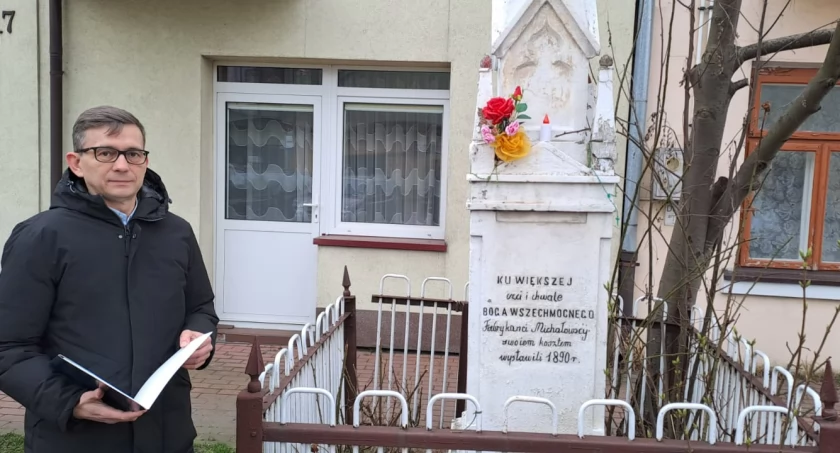 Remont kapliczki przy ul. Spółdzielczej to inicjatywa radnego Dariusza Nowaka