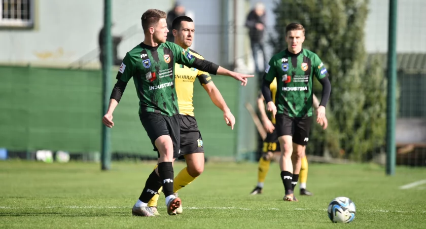 Gol po strzale z rzutu karnego ostatecznie przesądził o tym, iż komplet punktów pozostał na stadionie w Tarnobrzegu