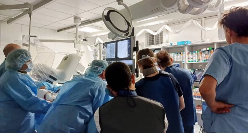 Medycy ze Starachowic szlifowali swoje umiejętności pod okiem prof. dr hab. n. med. Roberta Gila
