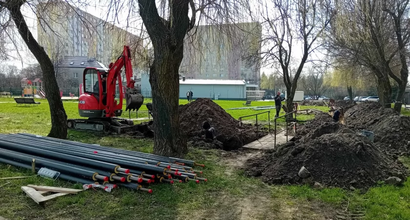 Kilka dni temu ruszyła ciepłownicza inwestycja na osiedlu Majówka 