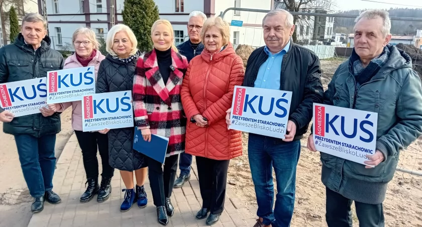 Kandydaci Prawa i Sprawiedliwości koljeną konferencję programową mieli przy budowie wiaduktu w Starachowicach