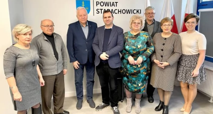 Samorządowcy, Powiatowa Seniorów rozpoczęła swoją działalność! - zdjęcie, fotografia