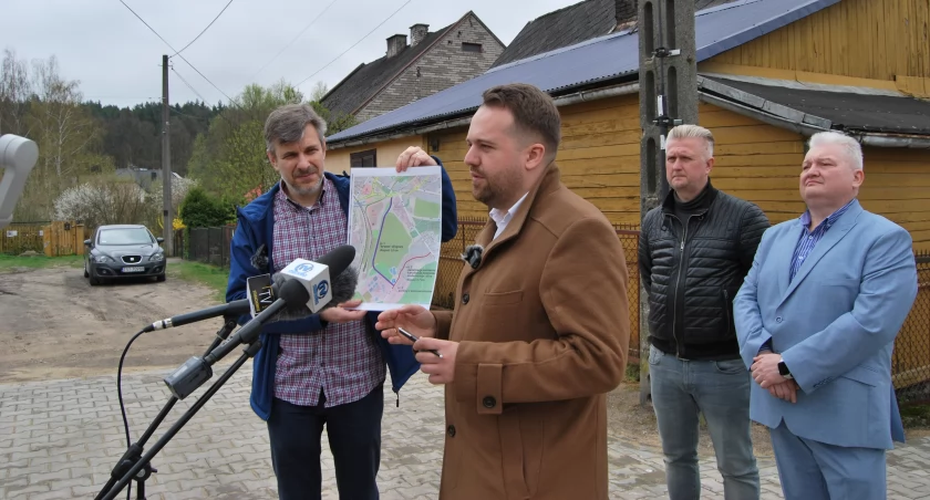 Zdjęcie: od lewej Michał Bednarczyk, Marek Materek, Mariusz Konarski, Robert Sowula 