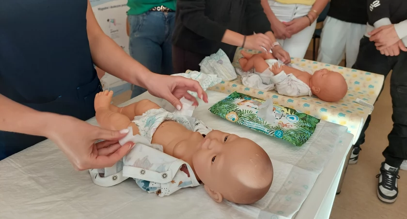Dzięki udziałowi w zajęciach Szkoły Rodzenia można poznać także Oddziały: Położniczo-Ginekologiczny i Neonatologiczny.