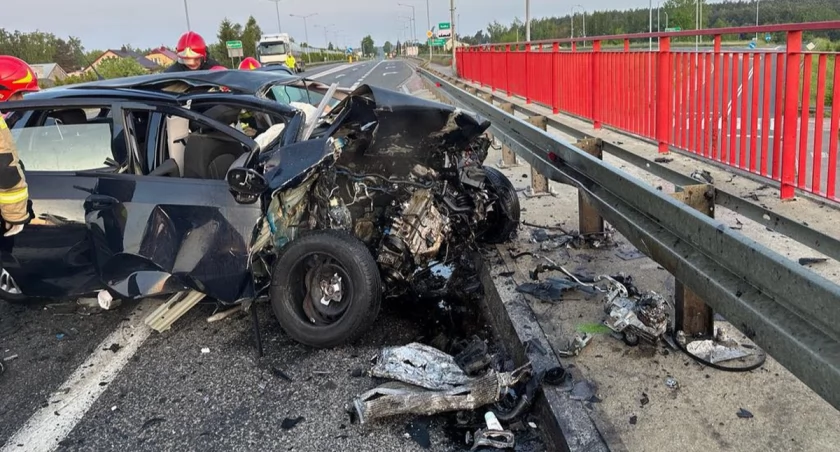 Główny podejrzany – kierowca pojazdu marki Mercedes, usłyszał zarzuty spowodowania w stanie nietrzeźwości