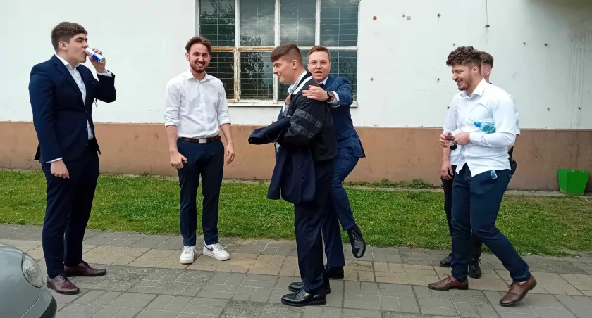 Przed maturą w II Liceum Ogólnokształcącym w Starachowicach