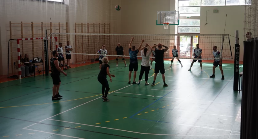 Zdjęcie: uczestnicy turnieju podczas rozgrywki 