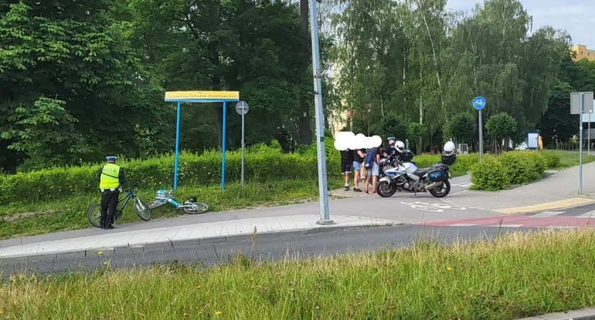 Policjanci z WRD KPP Starachowice wyjaśniali okoliczności zdarzenia 