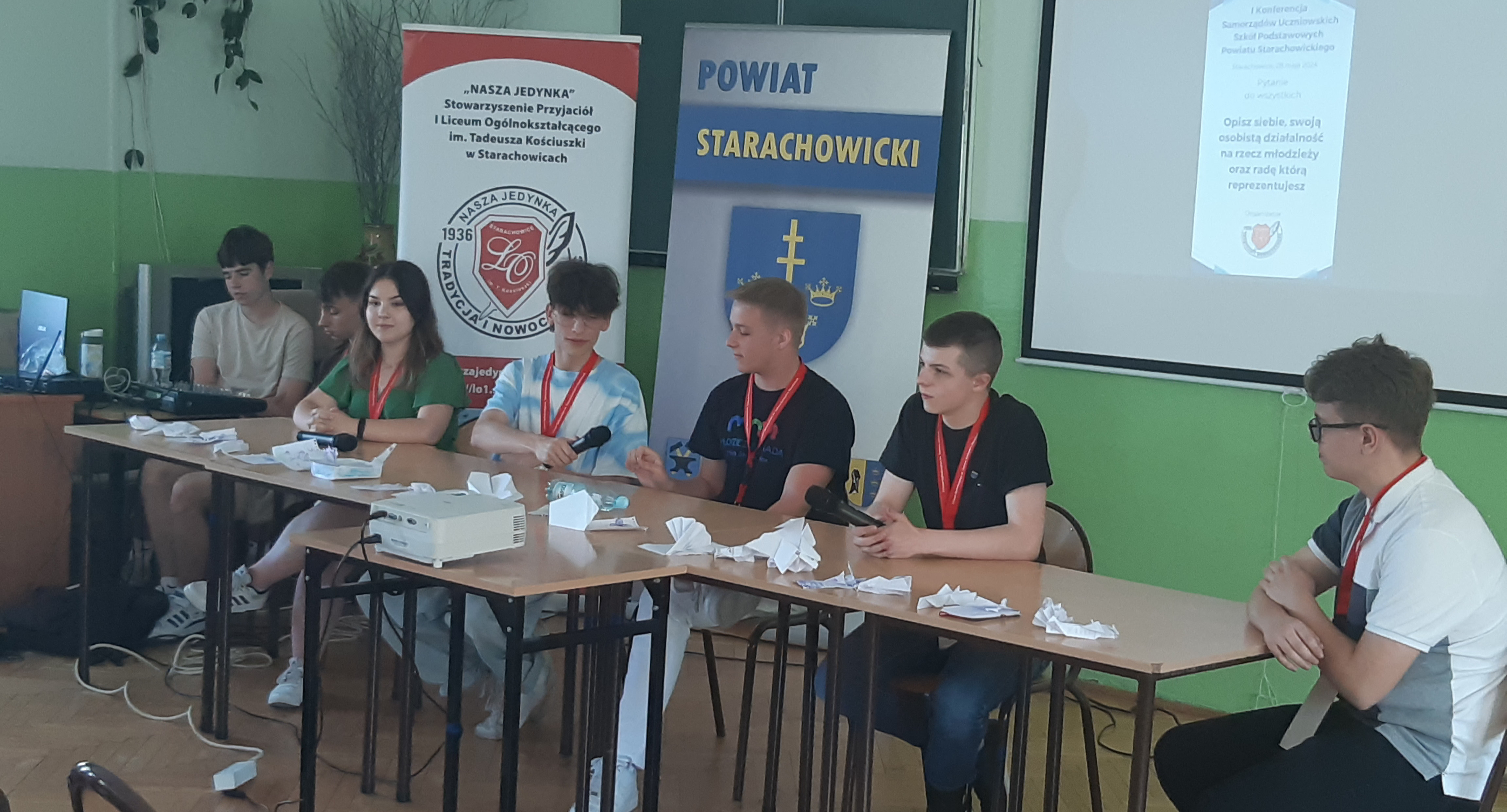 Zdjęcie: uczestnicy i organizatorzy konferencji 