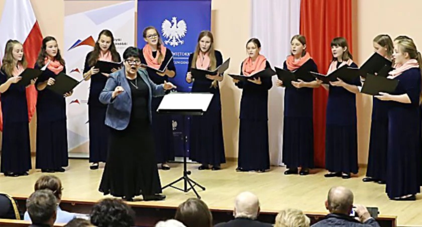 Chór pod batututą dr Bożeny Magdaleny Mrózek ma już ponad 30-letnią tradycję
