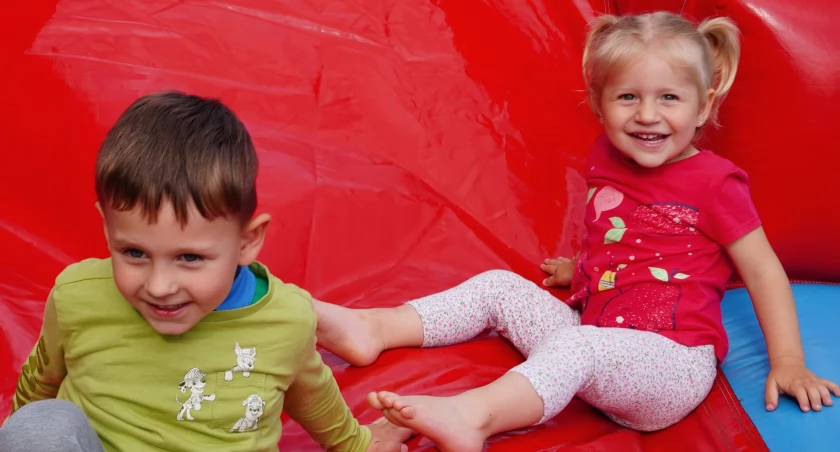 Dmuchane atrakcje cieszyły się dużym powodzeniem najmłodszych dzieci