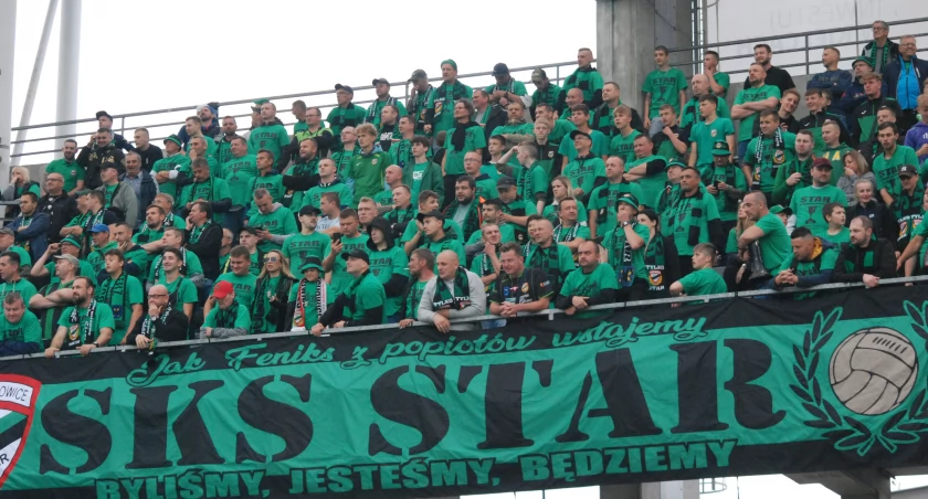 Podczas ubiegłorocznego finału Pucharu Polski na szczeblu ŚZPN w Kielcach, piłkarze Staru mogli liczyć na głośny doping swoich fanów