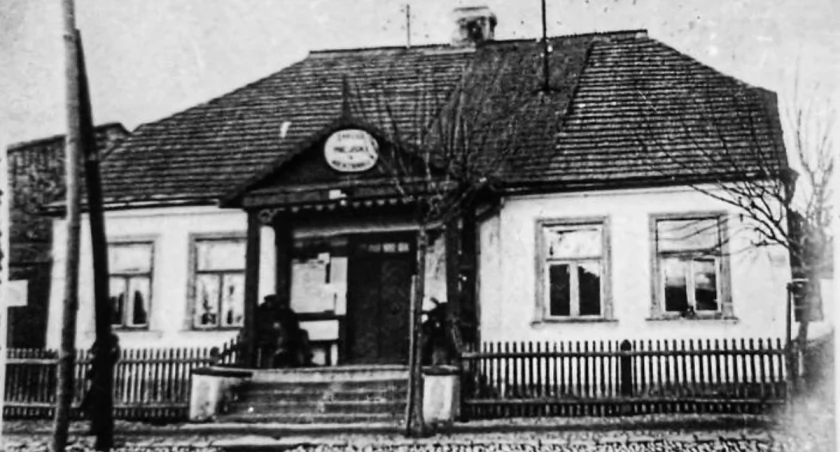 Urząd Miasta Wierzbnik (fot. ze zbiorów Aleksandra Pawelca)