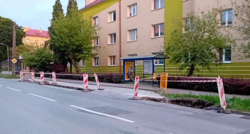 Teren przy przystankach zostały zagrodzone