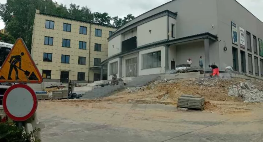 Plac budowy przed Parkiem Kultury