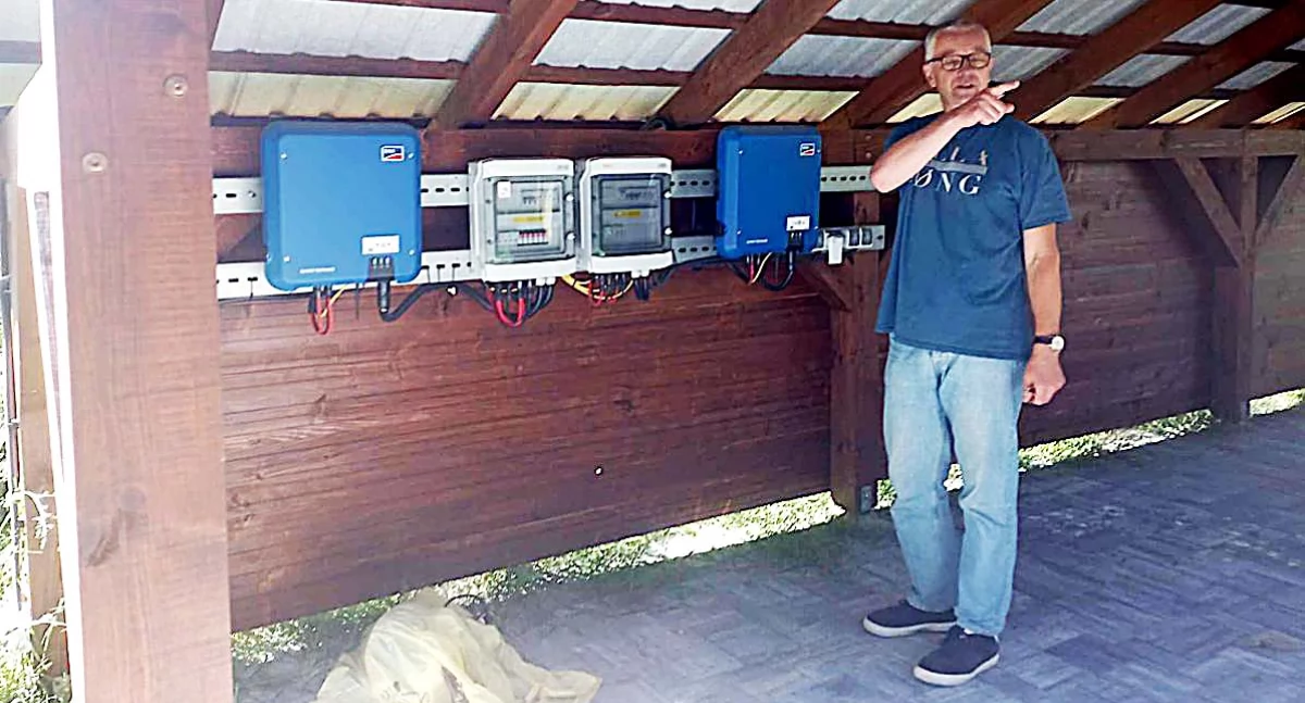Zamontowanie paneli fotowoltaicznych pozwala na częściowe uniezależnienie się od dostawcy prądu