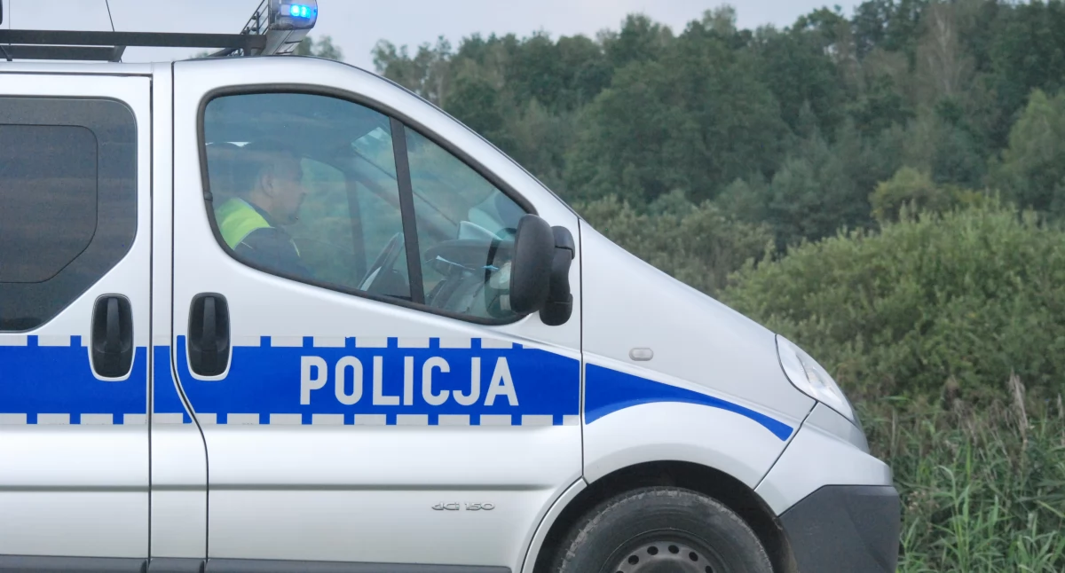 Kronika policyjna, latek obrażeniami ciała mieszkaniu Starachowicach Policja okoliczności zdarzenia - zdjęcie, fotografia