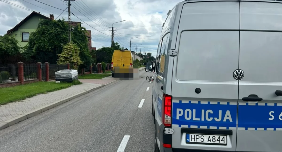 Wypadki drogowe, Tragiczny finał wypadku Małyszynie Górnym żyje mężczyzna potrącony przez samochód - zdjęcie, fotografia