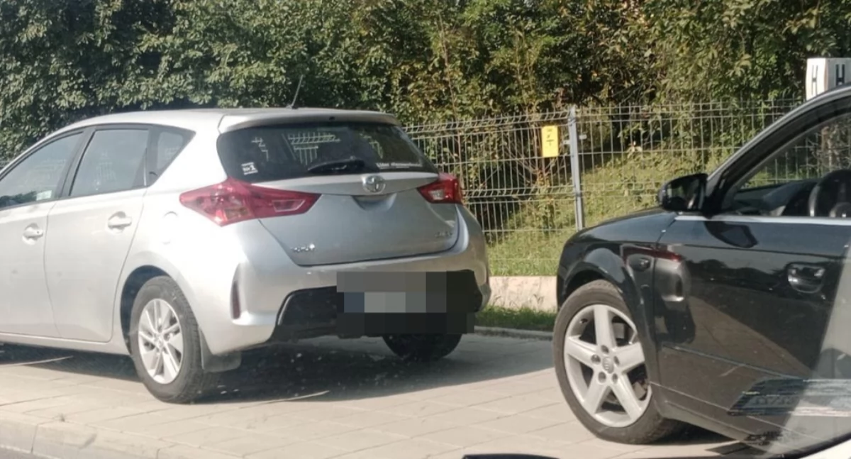 Wypadki drogowe, Zderzenie dwóch samochodów Starachowicach Mandat sprawcy kolizji - zdjęcie, fotografia