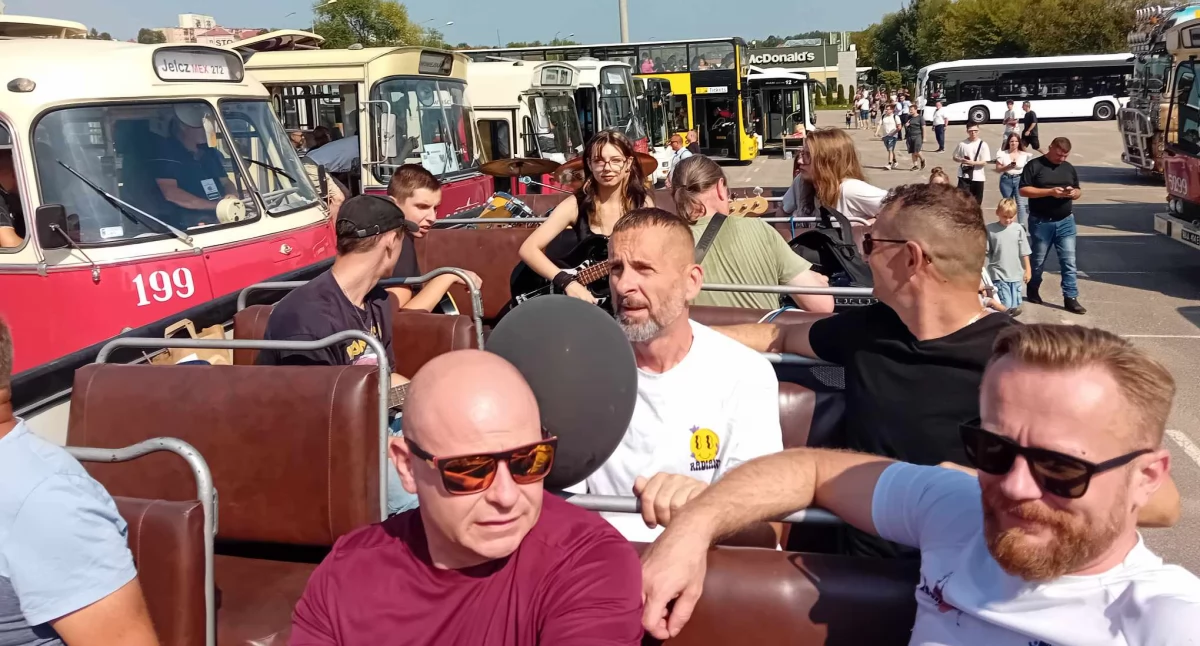 Wydarzenia, Zabytkowych Autobusów sentymentalna podróż czasie - zdjęcie, fotografia