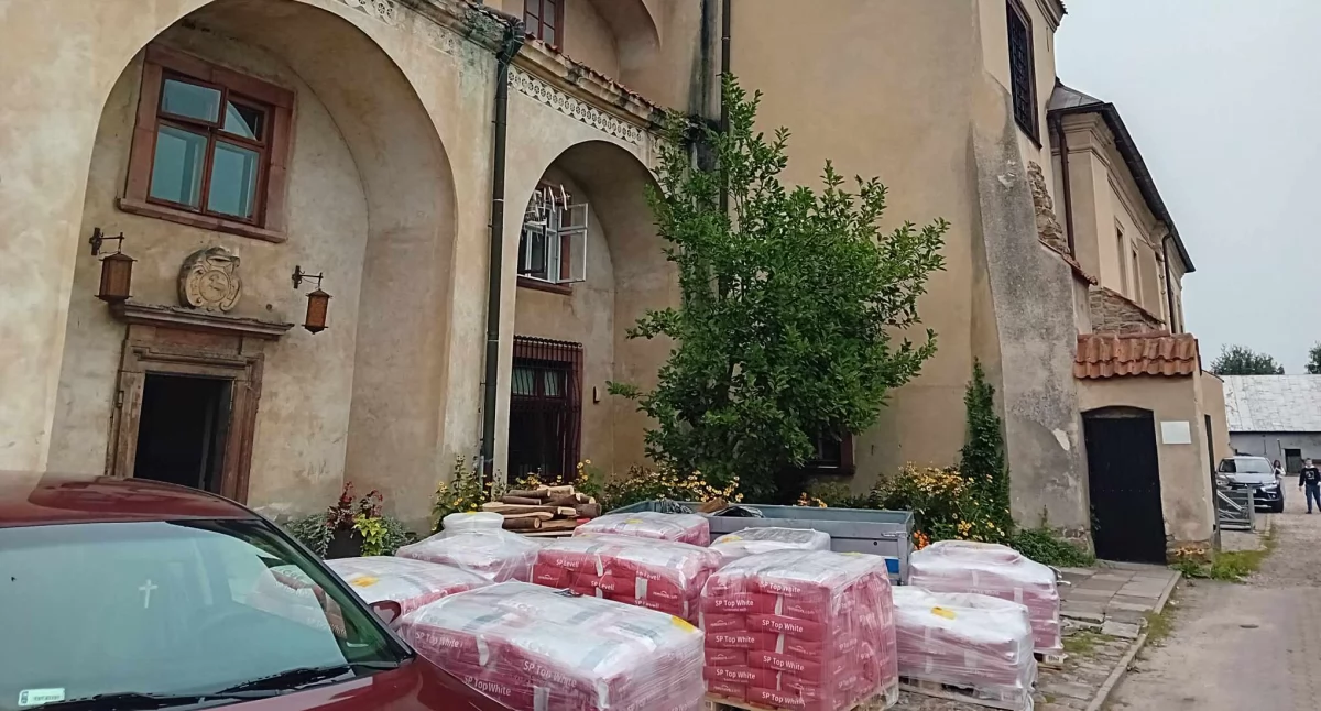 Inwestycje, Remont Opactwie Cystersów Wąchocku - zdjęcie, fotografia