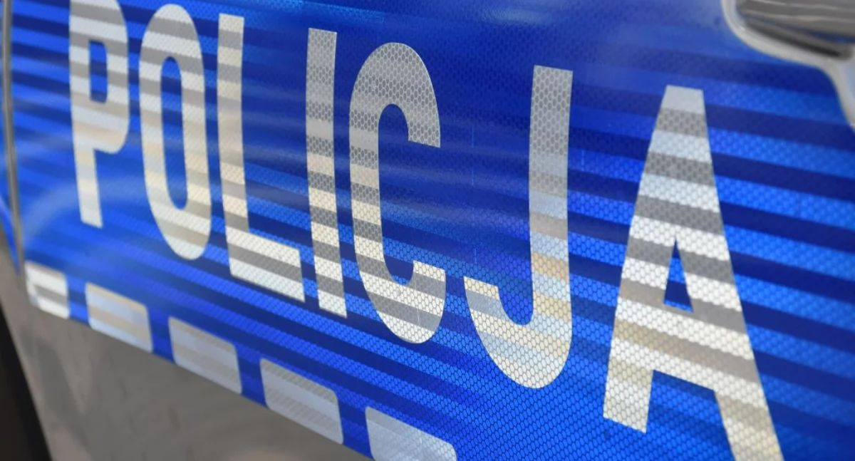 Kronika policyjna, Agresor nożem ręku Interwencja policjantów Małyszynie - zdjęcie, fotografia