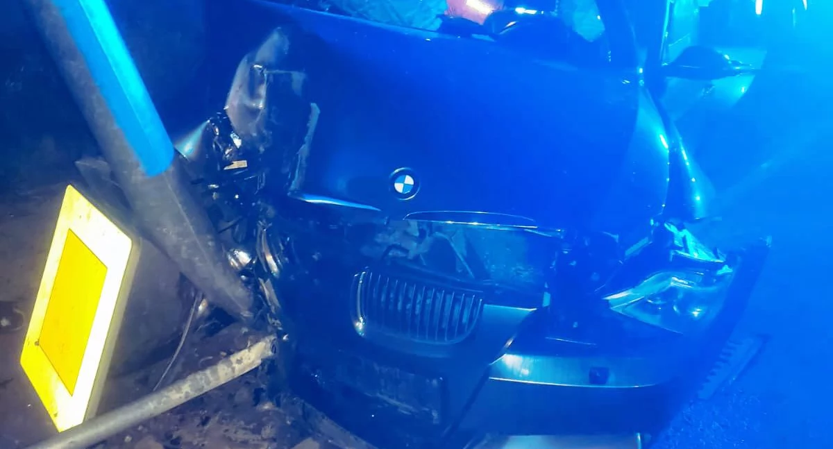 Wypadki drogowe, Wypadek Starachowicach Pijany kierowca wjechał słup - zdjęcie, fotografia