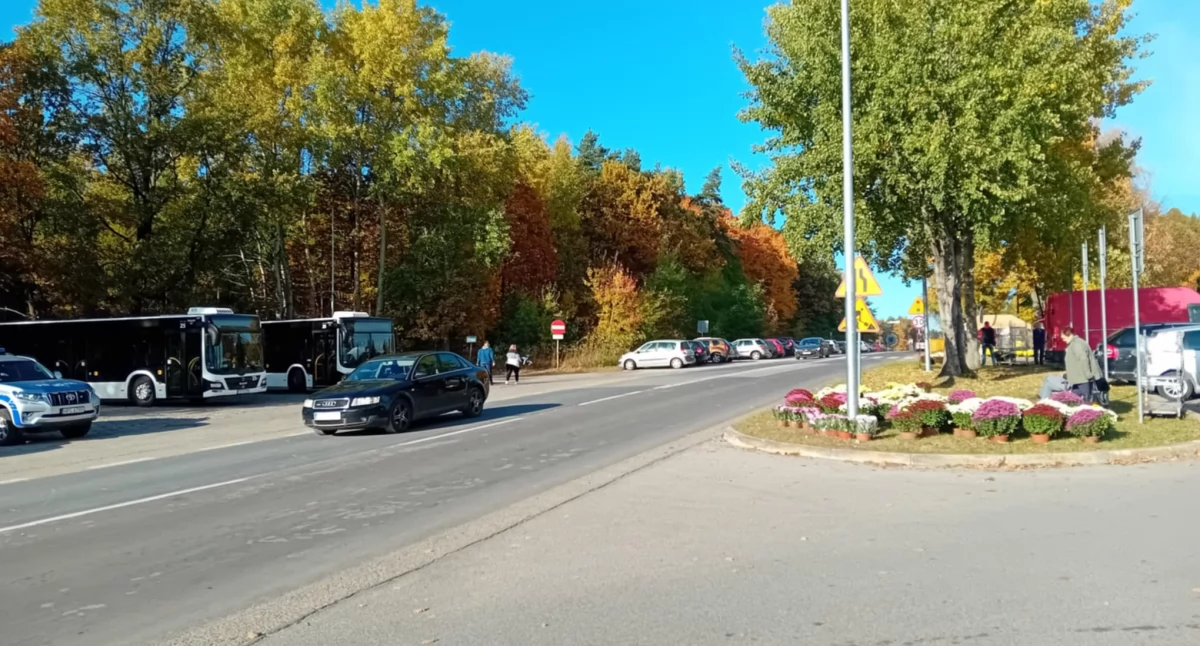 W okresie Wszystkich Św. będą zmiany w kursowaniu autobusów w związku ze wzmożonym ruchem na cmentarzach