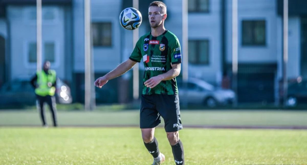Piłka nożna, Dodatkowe pieniądze Staru Starachowice wynik konkursu promocję miasta poprzez sport - zdjęcie, fotografia