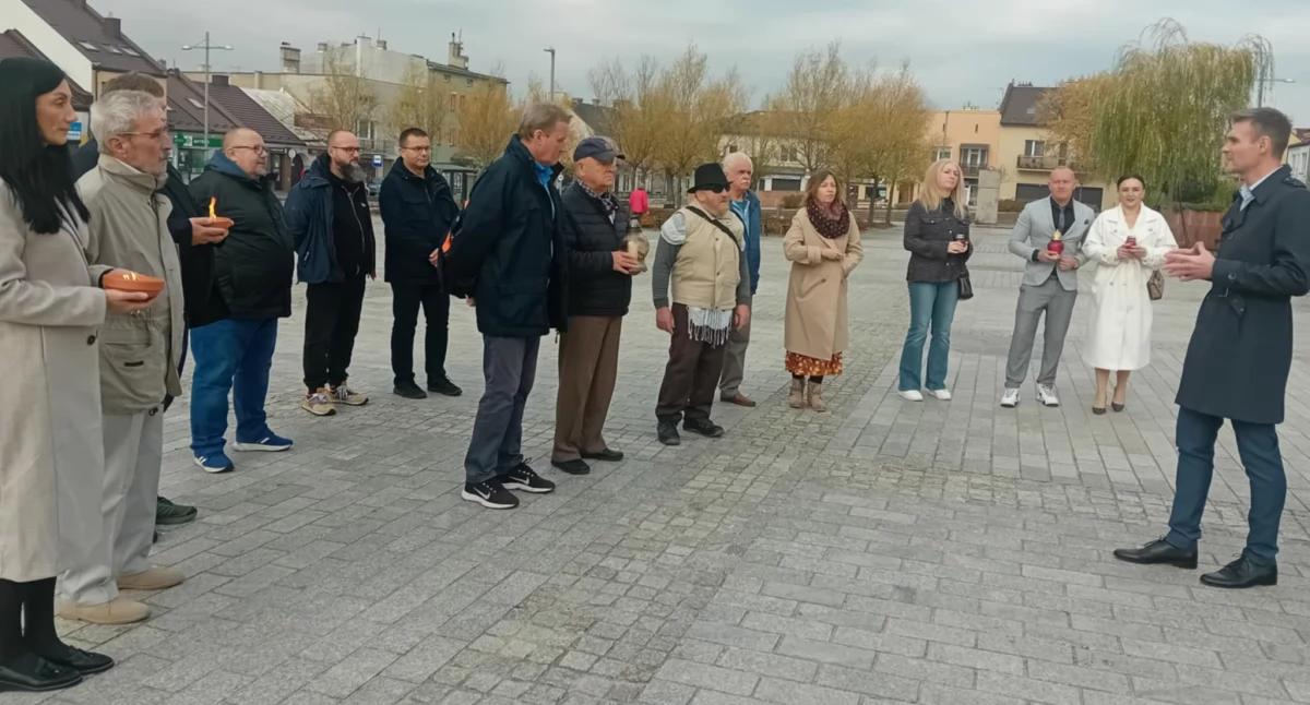 Na starachowickim rynku wspominano tych, którym Niemcy odebrali prawo do życia 