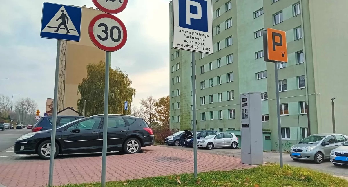 Strefa płatnego parkowania obowiązuje od pon. do pt. w godz. 6.00 - 18.00 