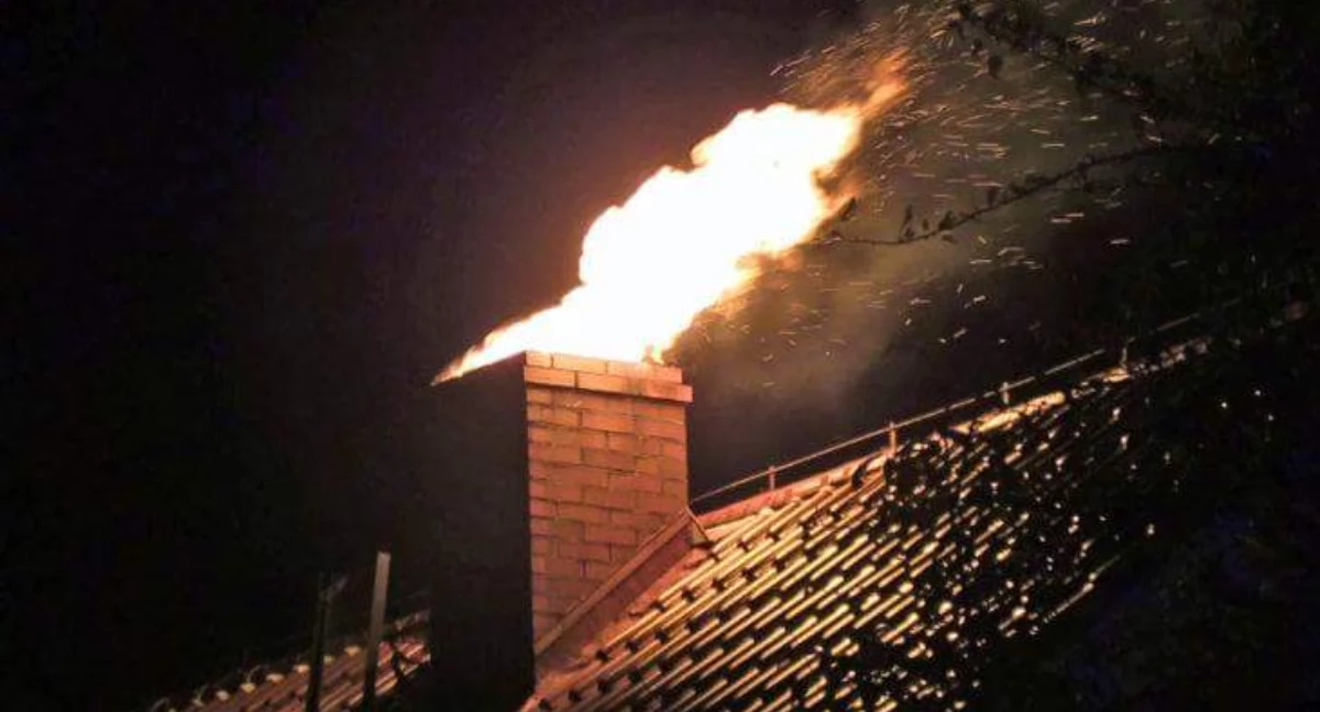 Pożary, Pożar sadzy kominie Targowej Starachowicach Jednego jechali miejsce - zdjęcie, fotografia