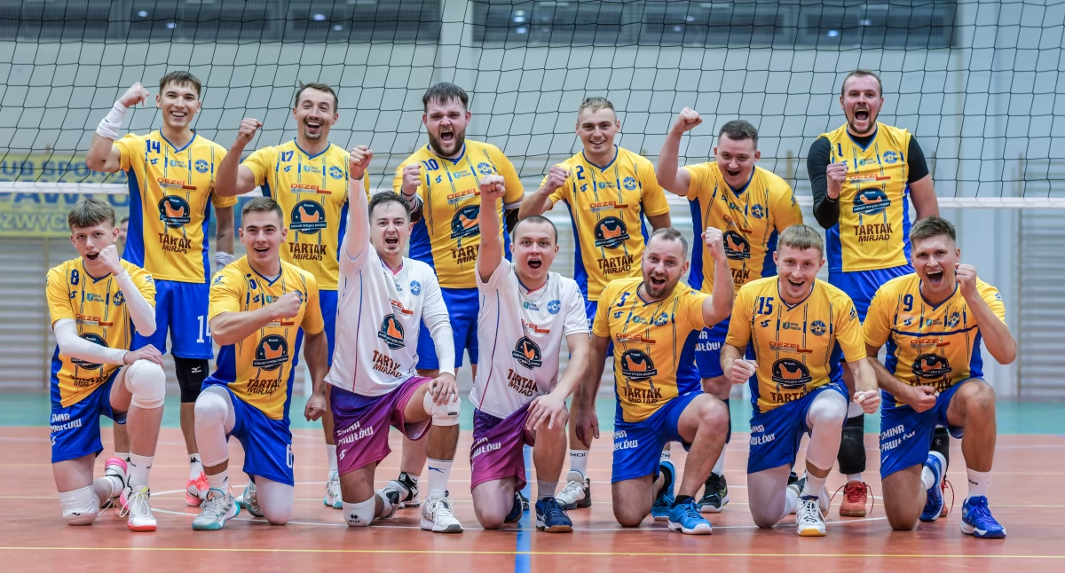 Siatkówka, Siatkarze Pawłów pokonali Spartę Zagnańsk Derby gminy coraz bliżej - zdjęcie, fotografia