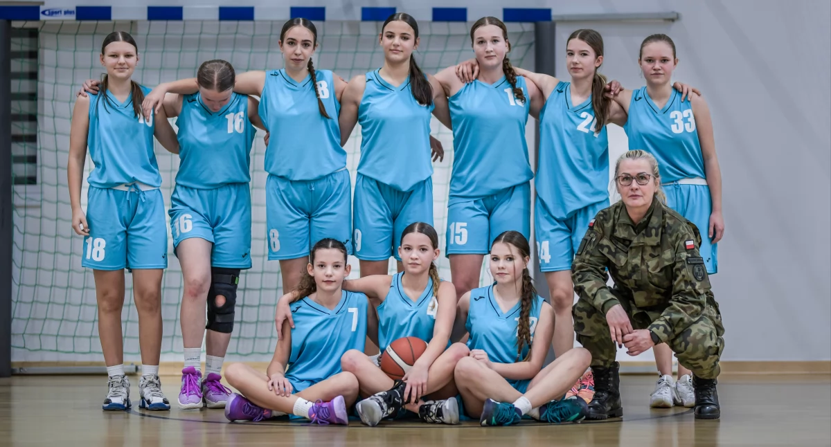 Koszykówka, Dublet starachowickiego Feniksa Kadetki juniorki pełną pulą - zdjęcie, fotografia