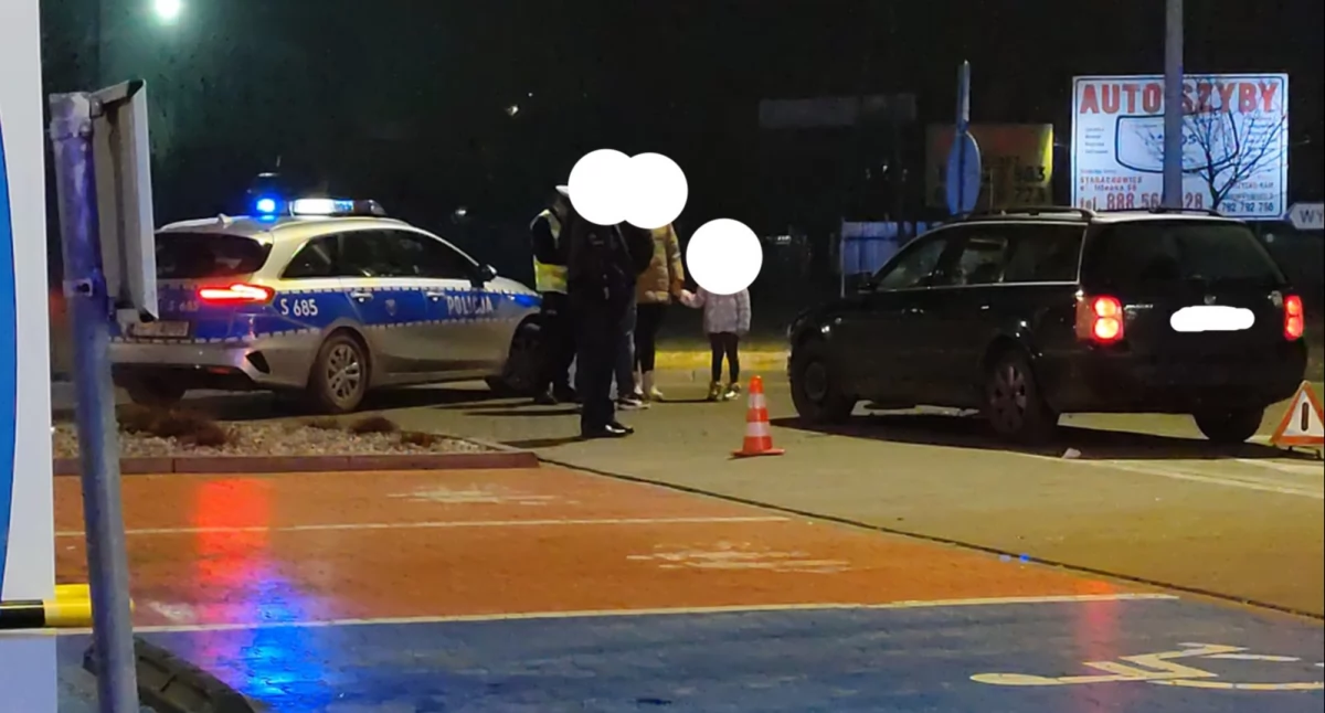Wypadki drogowe, Zderzenie samochodów Starachowicach Jedna osoba poszkodowana - zdjęcie, fotografia