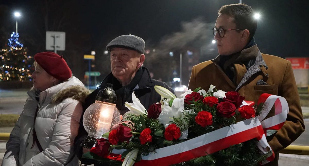 Zdjęcie: uczestnicy uroczystości 