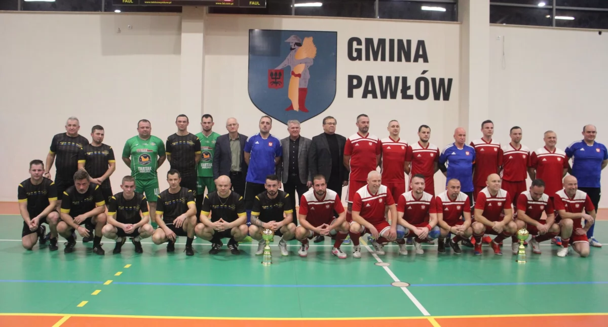 Piłka nożna, Reprezentacja Polski koledzy drużyny zagrali Dominika Kowalika  Show biało czerwonych - zdjęcie, fotografia