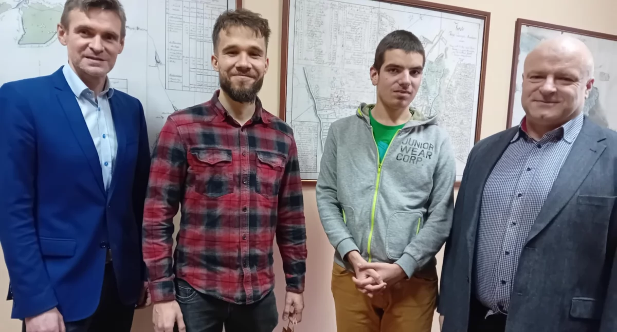 Pan Jakub (drugi od lewej) odebrał zasłużoną nagrodę 