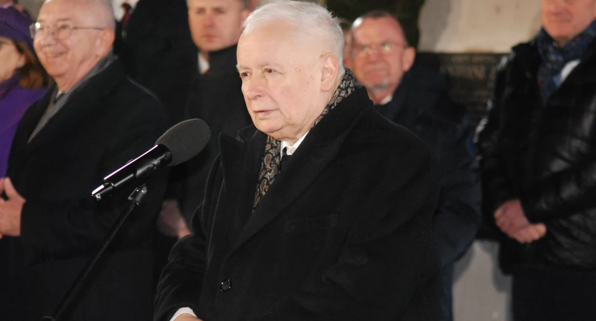 Politycy, Jarosław Kaczyński Starachowicach święta rocznicę śmierci Honorowej Obywatelki Starachowic - zdjęcie, fotografia